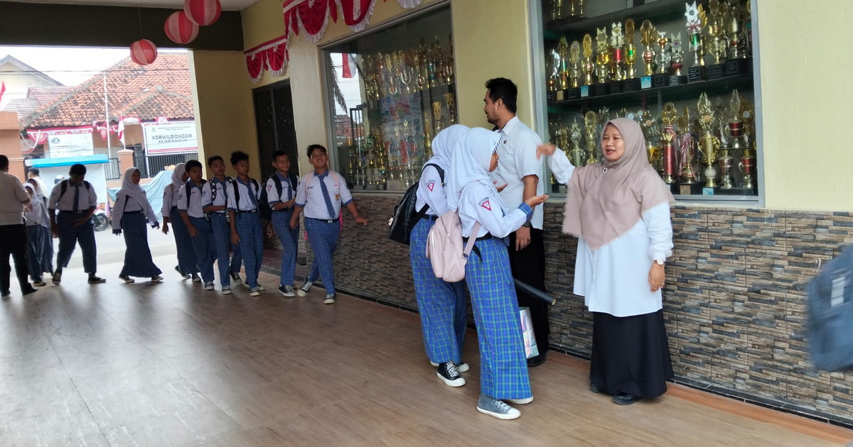 Pembiasaan Baik Yang Perlu Dikembangkan Di Sekolah