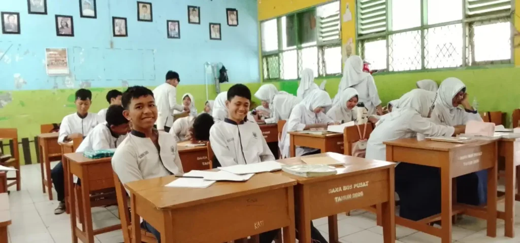 Aktifitas KBM Siswa Kelas 9B